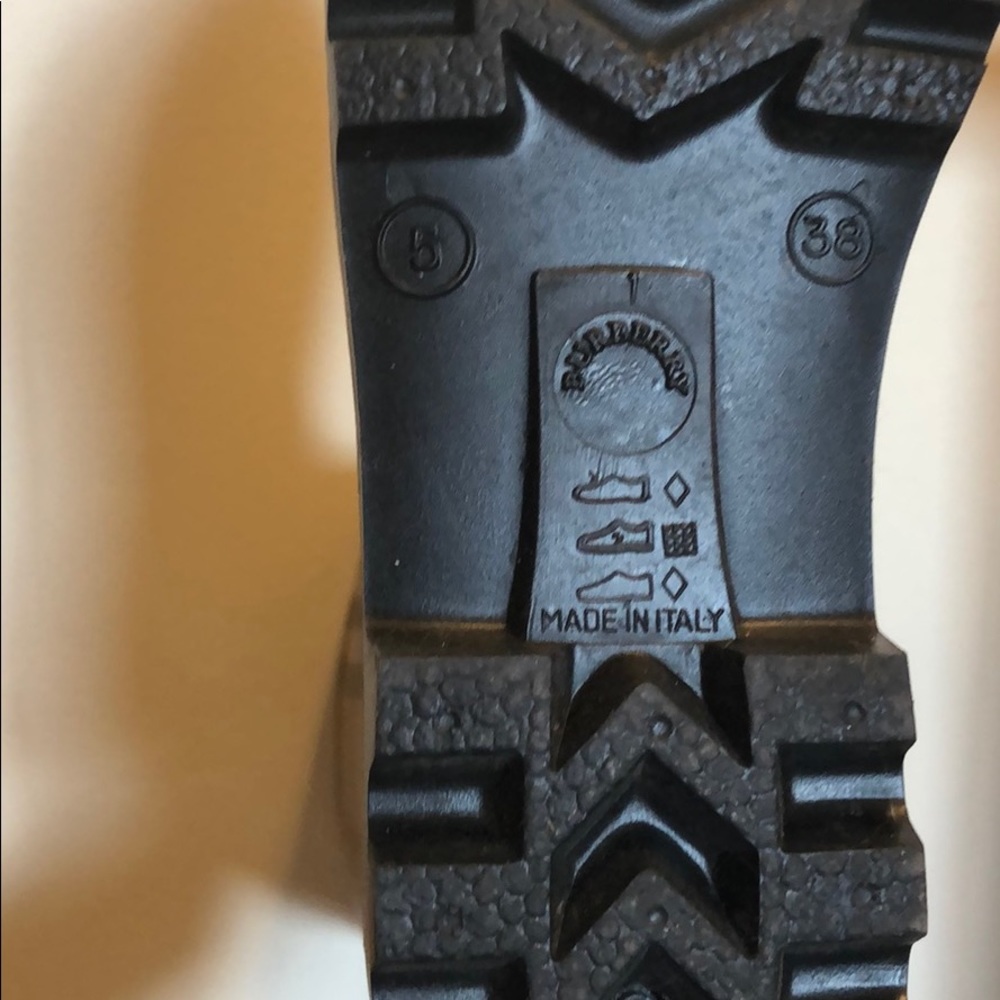 Brand new Burberry Rain boots - Picture 2 of 2